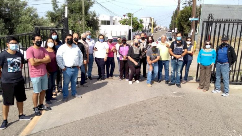 30 dias sin agua en la calle Playa María de la col Moderna