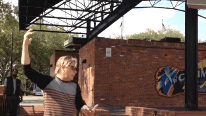 Artista podría enfrentar una demanda de plagio por vender escultura invisible