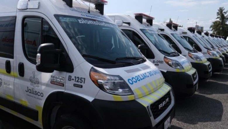 Concluye entrega de ambulancias a municipios