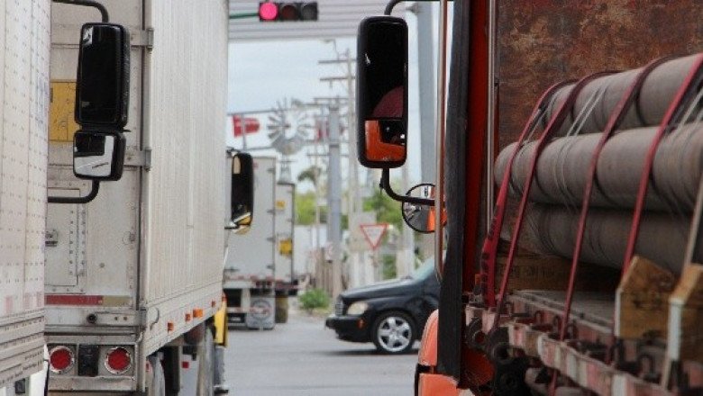 ¡El colmo! Se queda dormido y le roban camión, celular y cartera