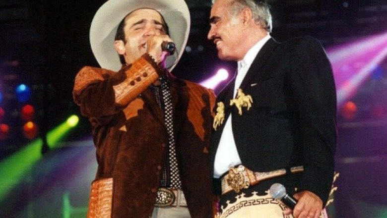 Vicente Fernández Jr. desmiente rumores, niega desconectar a su padre