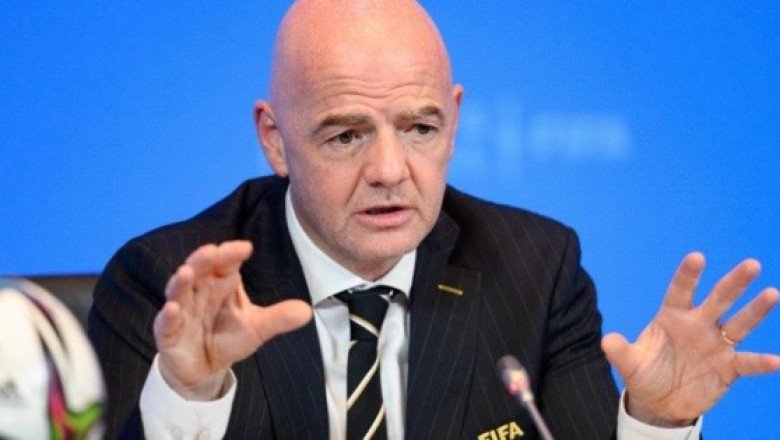 Debemos guiarnos por motivaciones deportivas, no económicas, pide Infantino