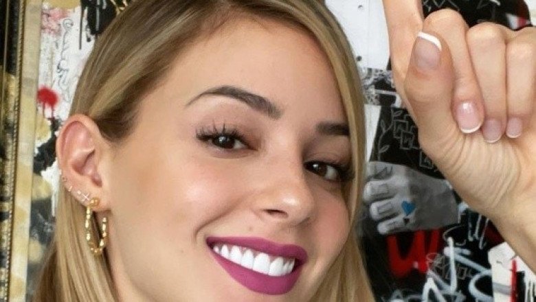 Le llueven críticas a Mariana Rodríguez por invitar a Gloria Trevi al DIF