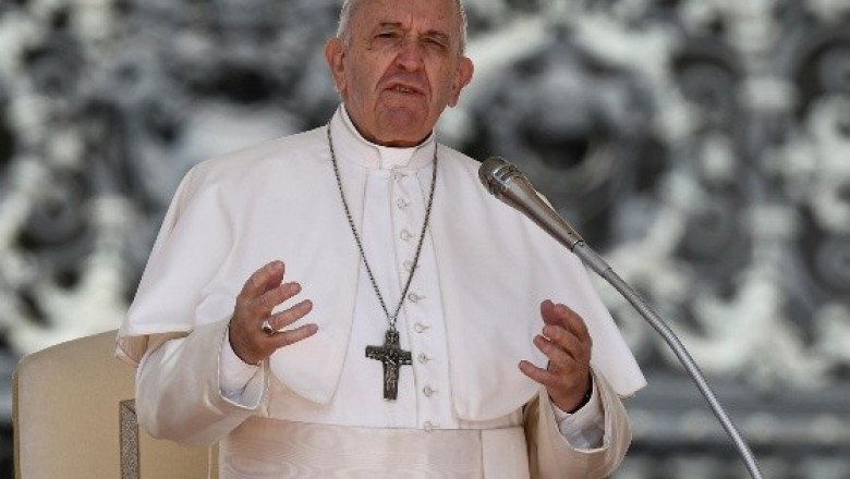 No se le ''subieron los humos'': Papa elogia a Messi tras regalo de lujo