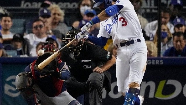 Taylor pega 3 jonrones y Dodgers sobreviven ante Bravos