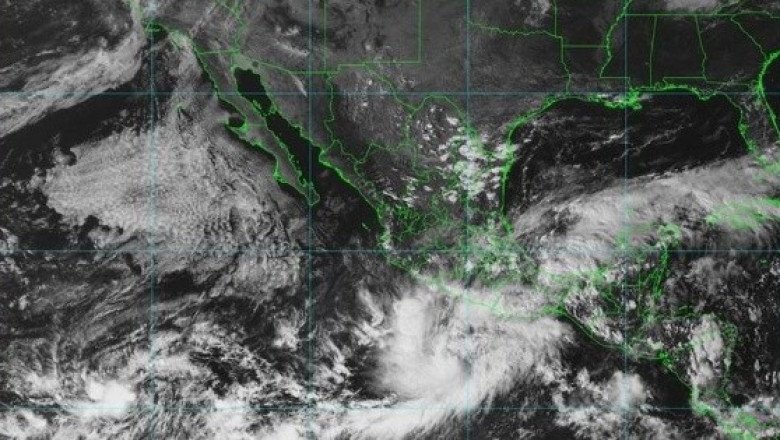 Tormenta tropical "Rick" surge en el Pacífico mexicano