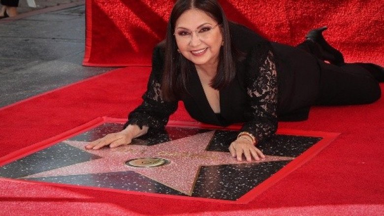 ¡Con estrella! Ana Gabriel se abre paso en el Paseo de la Fama