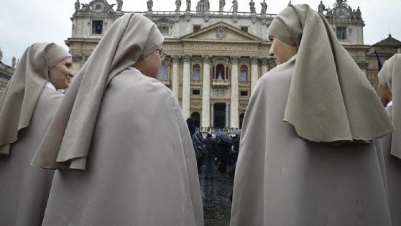 El Papa Francisco nombra a una mujer como "número dos" de El Vaticano