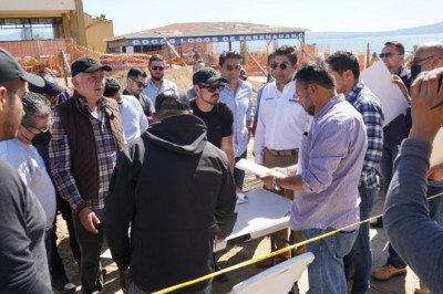 Se establecen rutas para reinicio de obras en Playa Hermosa