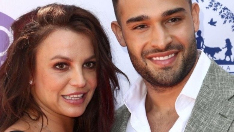 Britney Spears y Sam Asghari se casarán hoy, afirma TMZ