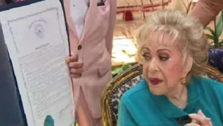 ¡Da la sorpresa! Silvia Pinal reaparece en Las Vegas sonriente y bromista
