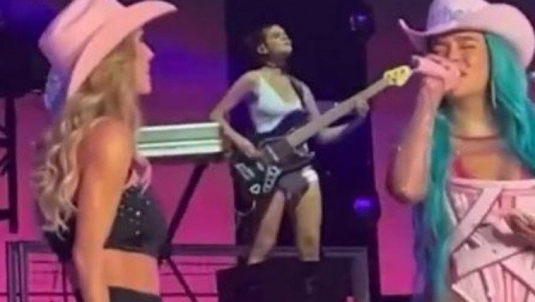 Karol G canta "Sálvame" junto a la ex RBD Anahí