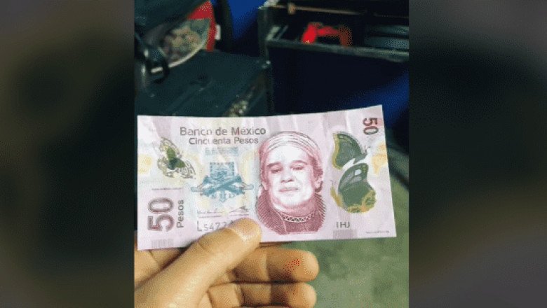 ¡No tengo dinero! Le dan billete falso con rostro de Juan Gabriel (VIDEO)