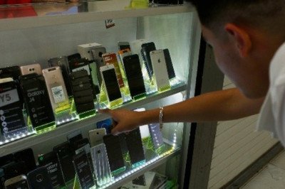 ¿Vas a comprar un celular usado? Te decimos cómo saber si es robado