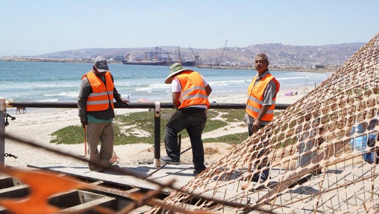 Recorre Armando Ayala obras en Playa Hermosa