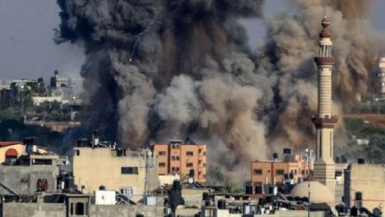 Gaza lanza cohetes a Israel en represalia por 'masacre' de 9 palestinos
