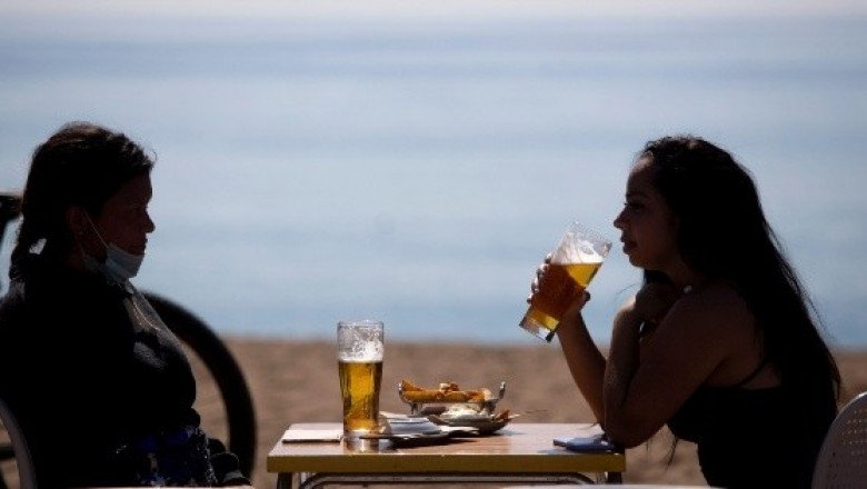 No existe cantidad o tipo de alcohol buenos para la salud: estudio