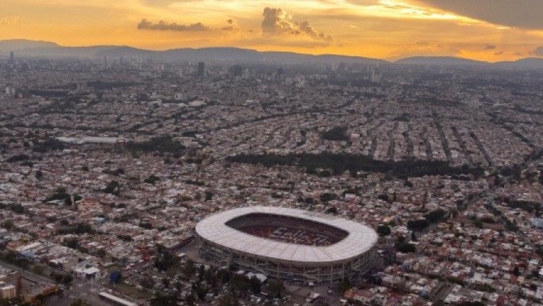 Habrá estatua de Pelé en el Estadio Jalisco