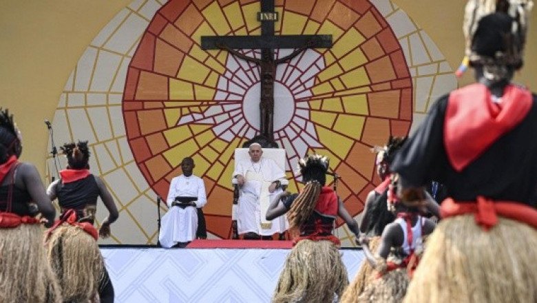 El Papa Francisco pide a jóvenes del Congo a oponerse a la corrupción