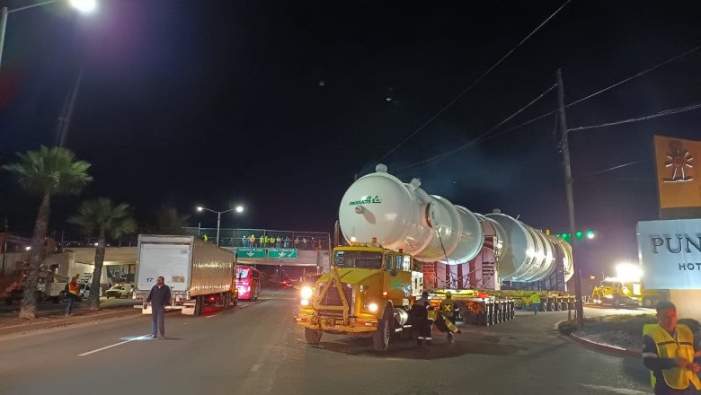 Cierre de la Ensenada-Tijuana por traslado de equipo sobredimensionado