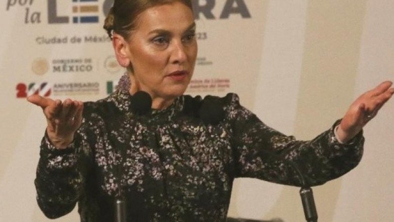 Con canción, Beatriz Gutiérrez Müller responde al INE