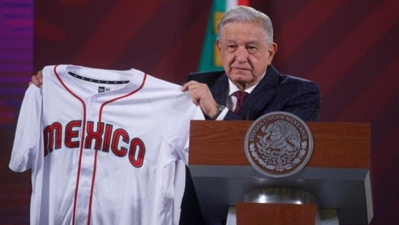 "Nos fue muy bien": López Obrador felicita al Tri de beisbol tras paliza a EU