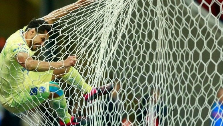 Henry Martín se disculpa por polémico festejo en el Clásico Nacional