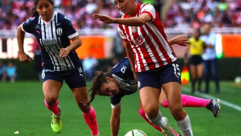 Chivas femenil rescata empate ante Rayadas