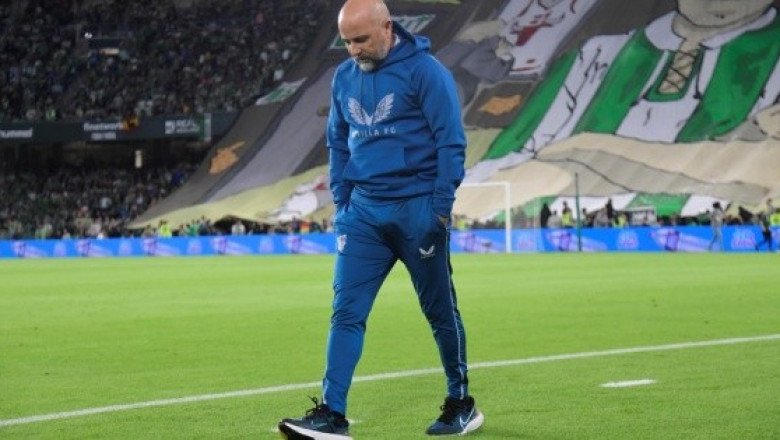 Tecatito se queda sin técnico, despiden a Sampaoli del Sevilla