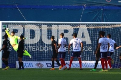 Tepatitlán vuelve a la vida al vencer 1-0 a Cancún