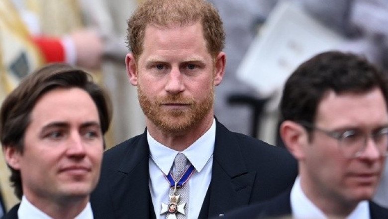 ¡Ya se fue! Príncipe Enrique vuelve a EU tras coronación de su padre