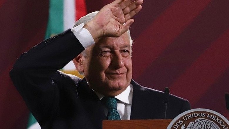 Suman 700 médicos cubanos trabajando en México: López Obrador