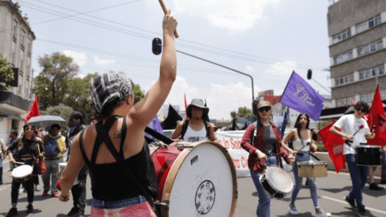 Marchan sobrevivientes de "Matanza del Jueves de Corpus"