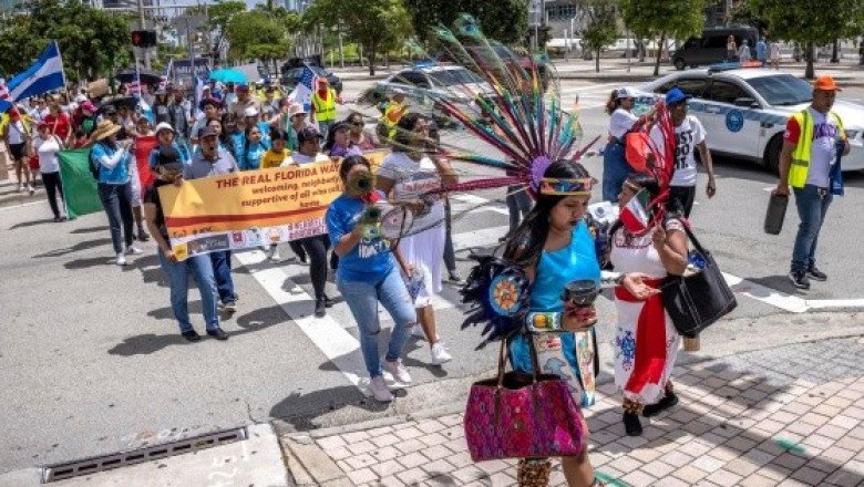 Ley "antiinmigrantes" de Florida entra en vigor en medio del miedo y protestas