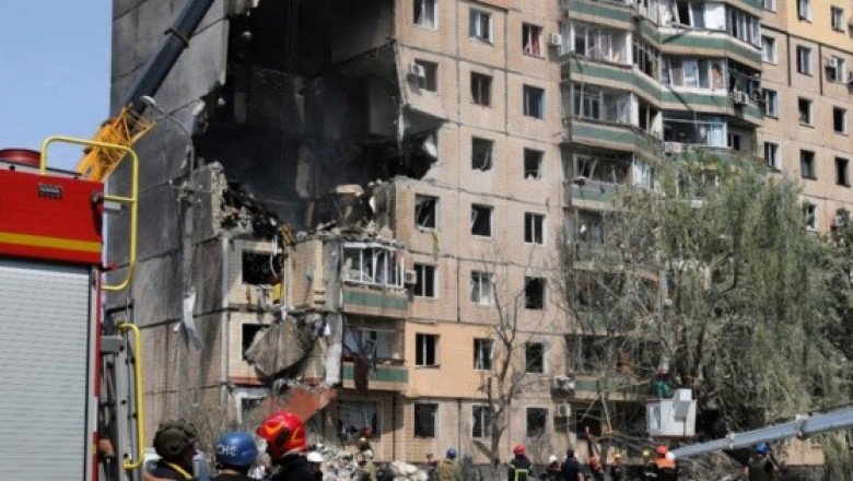 Misiles rusos impactan ciudad natal de Zelensky y mueren 6