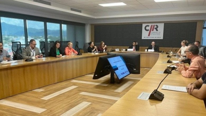 Avanza plan para legalizar jornadas de 4 días de trabajo y 3 de descanso en Costa Rica