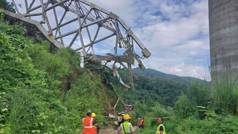 Tragedia en la India: 17 personas murieron tras derrumbe de un puente ferroviario