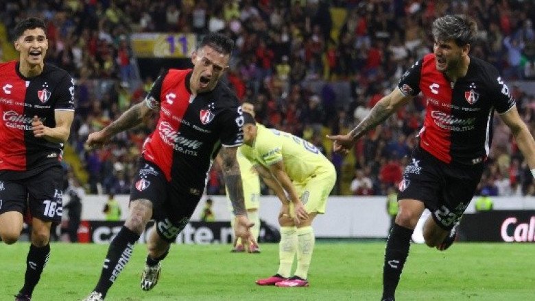 Nominan gol del "Huevo" Lozano al Premio Puskas 2023