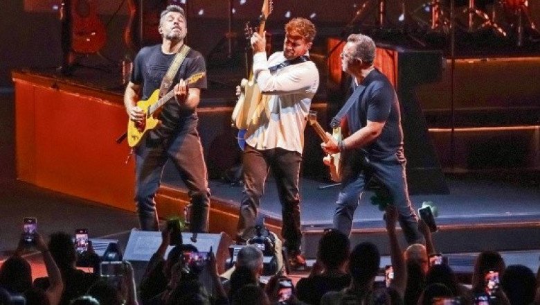 La lluvia romantiza velada con Pablo Alborán 