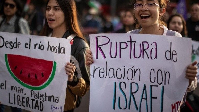 Manifestantes a favor de Palestina piden a López Obrador romper relaciones con Israel