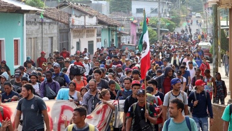 López Obrador acusa a traficantes de personas de organizar caravanas migrantes