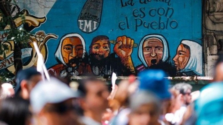 Argentina vive una huelga general que pone a prueba a Milei