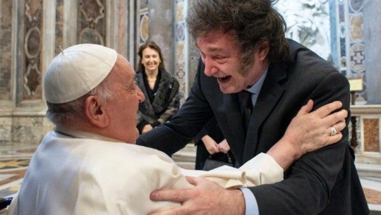 - El Papa y Milei se saludan tras la canonización de la primera santa argentina -