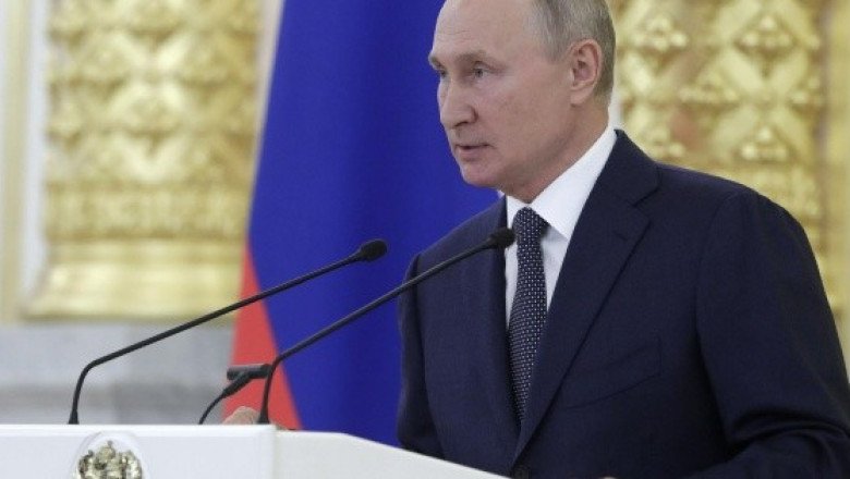 EU dice que la muerte de Navalni es otra señal de la "brutalidad" de Putin