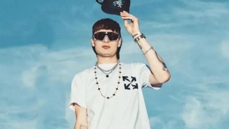 Peso Pluma no está anexado