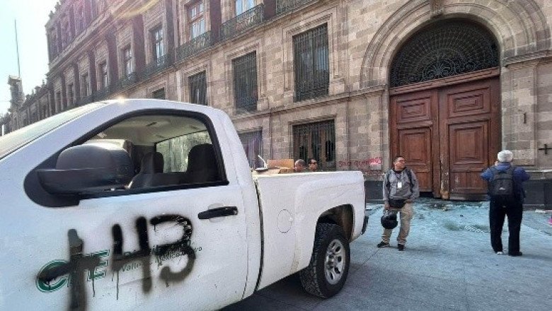 Portazo a Palacio Nacional, un "vulgar acto de provocación": López Obrador