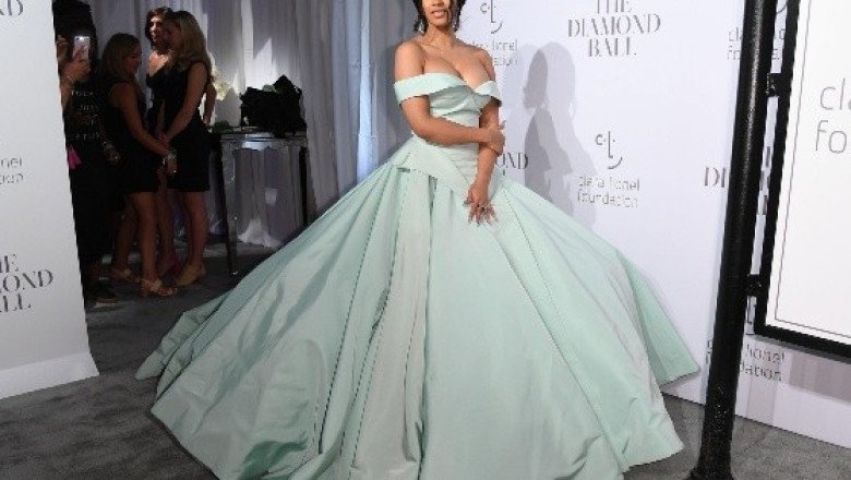 Cardi B se molesta con quienes le dicen que es mexicana