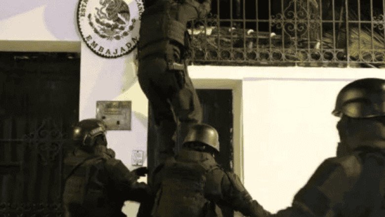 Acusan a Ecuador de interceptar las comunicaciones de la Embajada mexicana