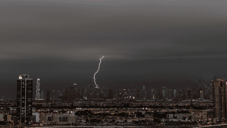 Las peores lluvias en Dubái en 75 años dejan grandes inundaciones