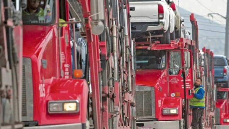 Revisiones en frontera dejan varados 130 MDD en exportaciones mexicanas